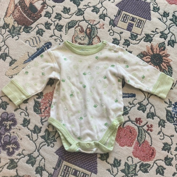 3/$15 SALE The Children’s Place Green Dog Paw Print 3-6 Months Bodysuit - Picture 1 of 4